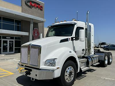 New 2026 Kenworth T880 Paccar MX/MX-13 Semi Truck for sale #0605858 - photo 2