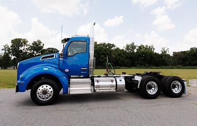 New 2026 Kenworth T880 Paccar MX/MX-13 Semi Truck for sale #0605887 - photo 2