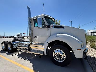 New 2026 Kenworth T880 Paccar MX/MX-13 Semi Truck for sale #0606071 - photo 1