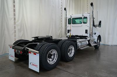New 2026 Kenworth T880 Paccar MX/MX-13 Semi Truck for sale #0606103 - photo 2