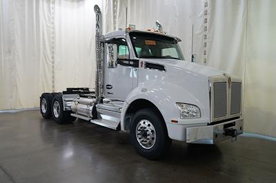 New 2026 Kenworth T880 Paccar MX/MX-13 Semi Truck for sale #0606109 - photo 1