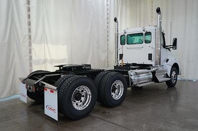 New 2026 Kenworth T880 Paccar MX/MX-13 Semi Truck for sale #0606109 - photo 2