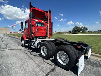Used 2022 Volvo VNR Volvo D13 Semi Truck for sale #0606488 - photo 2