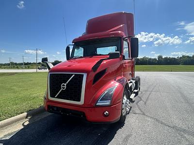 Used 2022 Volvo VNR Volvo D13 Semi Truck for sale #0606488 - photo 1