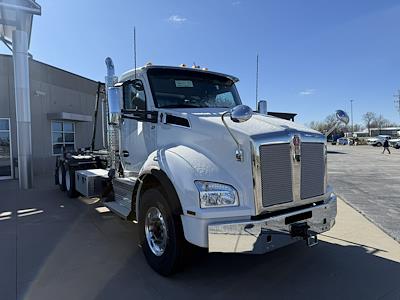 New 2026 Kenworth T880 - photo 1