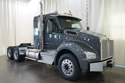 New 2026 Kenworth T880 Paccar MX/MX-13 Semi Truck for sale #0606964 - photo 1