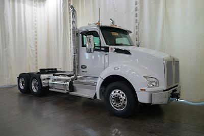 New 2026 Kenworth T880 Paccar MX/MX-13 Semi Truck for sale #0607194 - photo 1