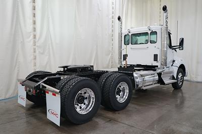 New 2026 Kenworth T880 Paccar MX/MX-13 Semi Truck for sale #0607286 - photo 2