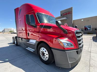 Used 2020 Freightliner Cascadia Detroit Diesel DD15 Semi Truck with Sleeper Cab for sale #0607994 - photo 1