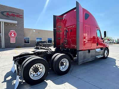 Used 2020 Freightliner Cascadia Detroit Diesel DD15 Semi Truck with Sleeper Cab for sale #0607994 - photo 2