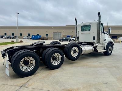 New 2026 Kenworth T880 Cummins ISX / X15 Semi Truck for sale #0608118 - photo 2