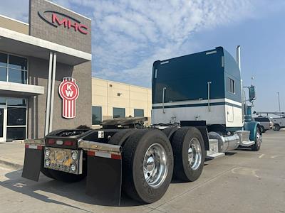 Used 2022 Peterbilt 389 Paccar MX/MX-13 Semi Truck for sale #0610456 - photo 2