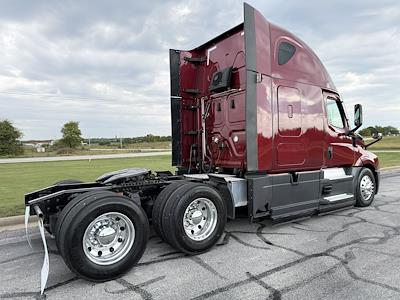 Used 2022 Freightliner Cascadia Detroit Diesel DD15 Semi Truck with Sleeper Cab for sale #0610485 - photo 2