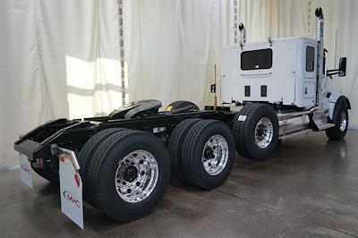 New 2026 Kenworth T880 Cummins ISX / X15 Semi Truck for sale #0610931 - photo 2