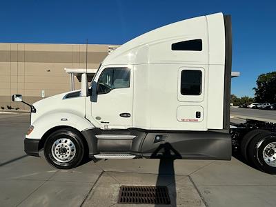 Used 2021 Kenworth T680 Cummins ISX / X15 Semi Truck for sale #0611261 - photo 2