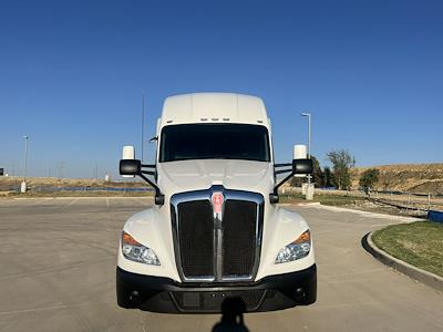 Used 2024 Kenworth T680 Cummins ISX / X15 Semi Truck for sale #0611870 - photo 2