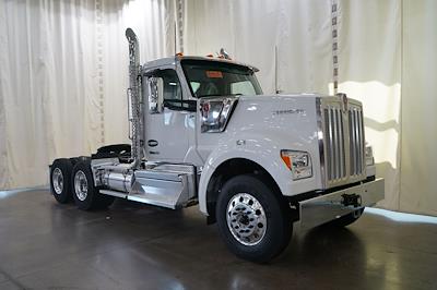 New 2026 Kenworth W990 - photo 1