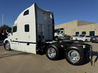 Used 2023 Peterbilt 579 Cummins ISX Semi Truck for sale #0613296 - photo 2
