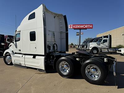 Used 2023 Peterbilt 579 Cummins ISX Semi Truck for sale #0613297 - photo 2