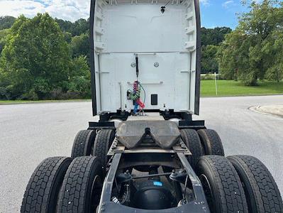 Used 2023 Peterbilt 579 Cummins ISX Semi Truck for sale #0613616 - photo 2