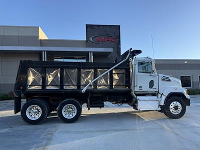 Used 2017 Western Star 4700 Dump Truck for sale #0613683 - photo 2