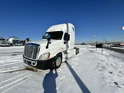 Used 2016 Freightliner Cascadia Detroit Diesel DD15 EV Semi Truck with Sleeper Cab for sale #0613711 - photo 1