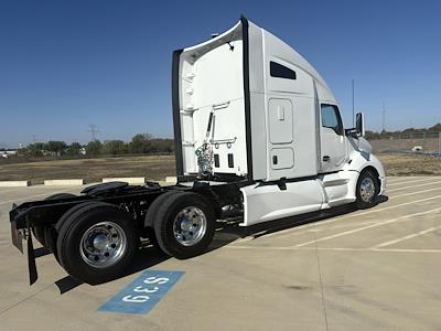 Used 2022 Kenworth T680 Cummins ISX / X15 Semi Truck for sale #0614077 - photo 2