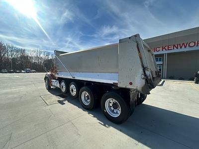 Used 2016 Kenworth T880 Dump Truck for sale #0614354 - photo 2