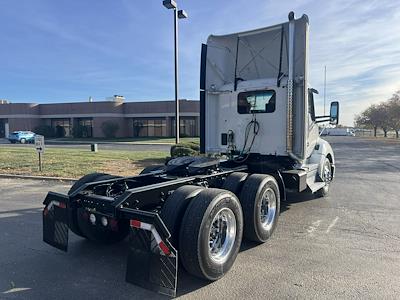 Used 2022 Kenworth T680 Paccar MX/MX-13 Semi Truck for sale #0614795 - photo 2