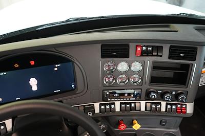 New 2026 Kenworth T880 Cummins ISX / X15 Semi Truck for sale #0614974 - photo 2