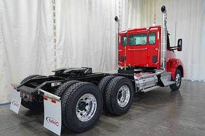 New 2026 Kenworth T880 Paccar MX/MX-13 Semi Truck for sale #0614979 - photo 2
