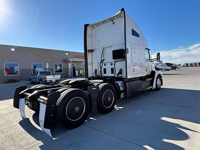 Used 2022 Kenworth T680 Cummins ISX / X15 Semi Truck for sale #0615016 - photo 2