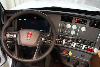 New 2026 Kenworth T880 Cummins ISX / X15 Semi Truck for sale #0615154 - photo 2