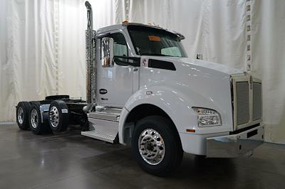 New 2026 Kenworth T880 Cummins ISX / X15 Semi Truck for sale #0615394 - photo 1