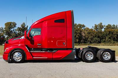 Used 2023 Kenworth T680 Cummins ISX / X15 Semi Truck for sale #0615455 - photo 2