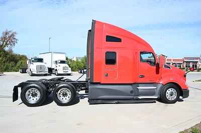 Used 2022 Kenworth T680 Cummins ISX / X15 Semi Truck for sale #0615575 - photo 2