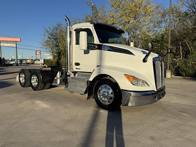 Used 2022 Kenworth T680 Paccar MX/MX-13 Semi Truck for sale #0615840 - photo 1