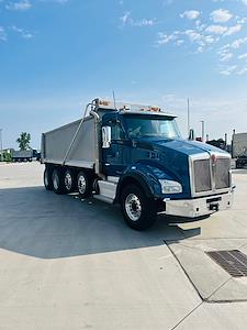Used 2017 Kenworth T880 - photo 1