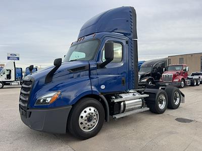 Used 2020 Freightliner Cascadia Detroit DD13 Semi Truck for sale #0616113 - photo 2