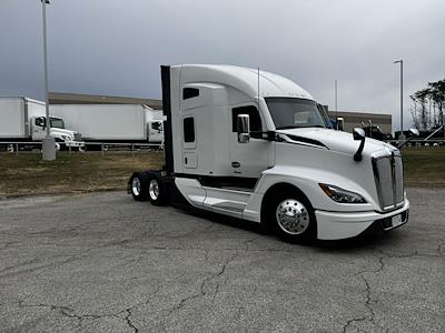 Used 2025 Kenworth T680 Cummins ISX / X15 Semi Truck for sale #0616189 - photo 1