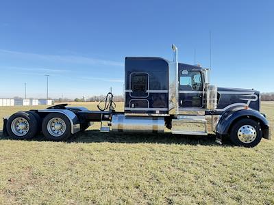 Used 2022 Kenworth W900 Cummins ISX / X15 Semi Truck for sale #0616255 - photo 2