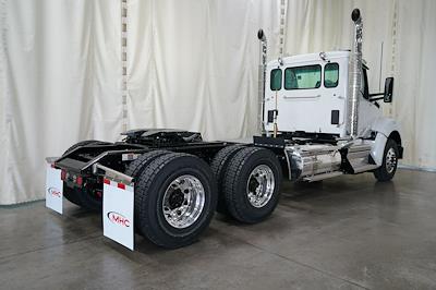 New 2026 Kenworth T880 Cummins ISX / X15 Semi Truck for sale #0616279 - photo 2