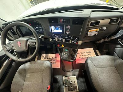 New 2026 Kenworth T880 - photo 1