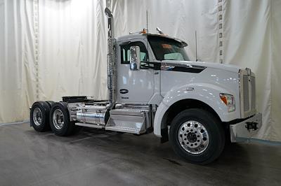 New 2026 Kenworth T880 Cummins ISX / X15 Semi Truck for sale #0616475 - photo 1