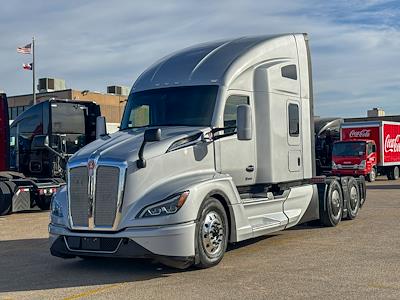 Used 2024 Kenworth T680 Cummins ISX / X15 Semi Truck for sale #0617097 - photo 2