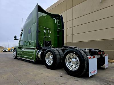 Used 2022 Peterbilt 579 - photo 1