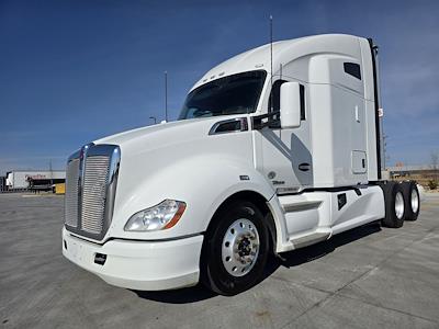 Used 2022 Kenworth T680 - photo 1