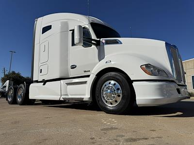 Used 2022 Kenworth T680 Cummins ISX / X15 Semi Truck for sale #0617312 - photo 1