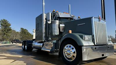 Used 2023 Kenworth W900 Cummins GX Semi Truck for sale #0617362 - photo 1
