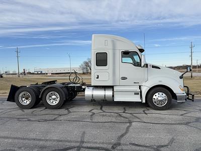 Used 2022 Kenworth T680 Cummins ISX / X15 Semi Truck for sale #0617367 - photo 2